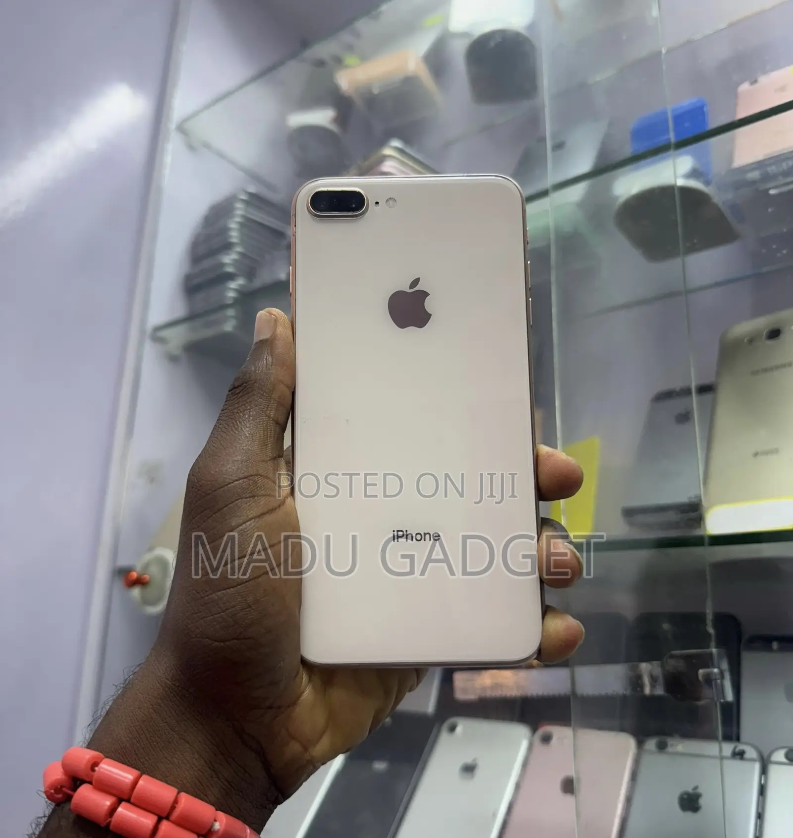 Apple iPhone 8 Plus 64 GB Gold