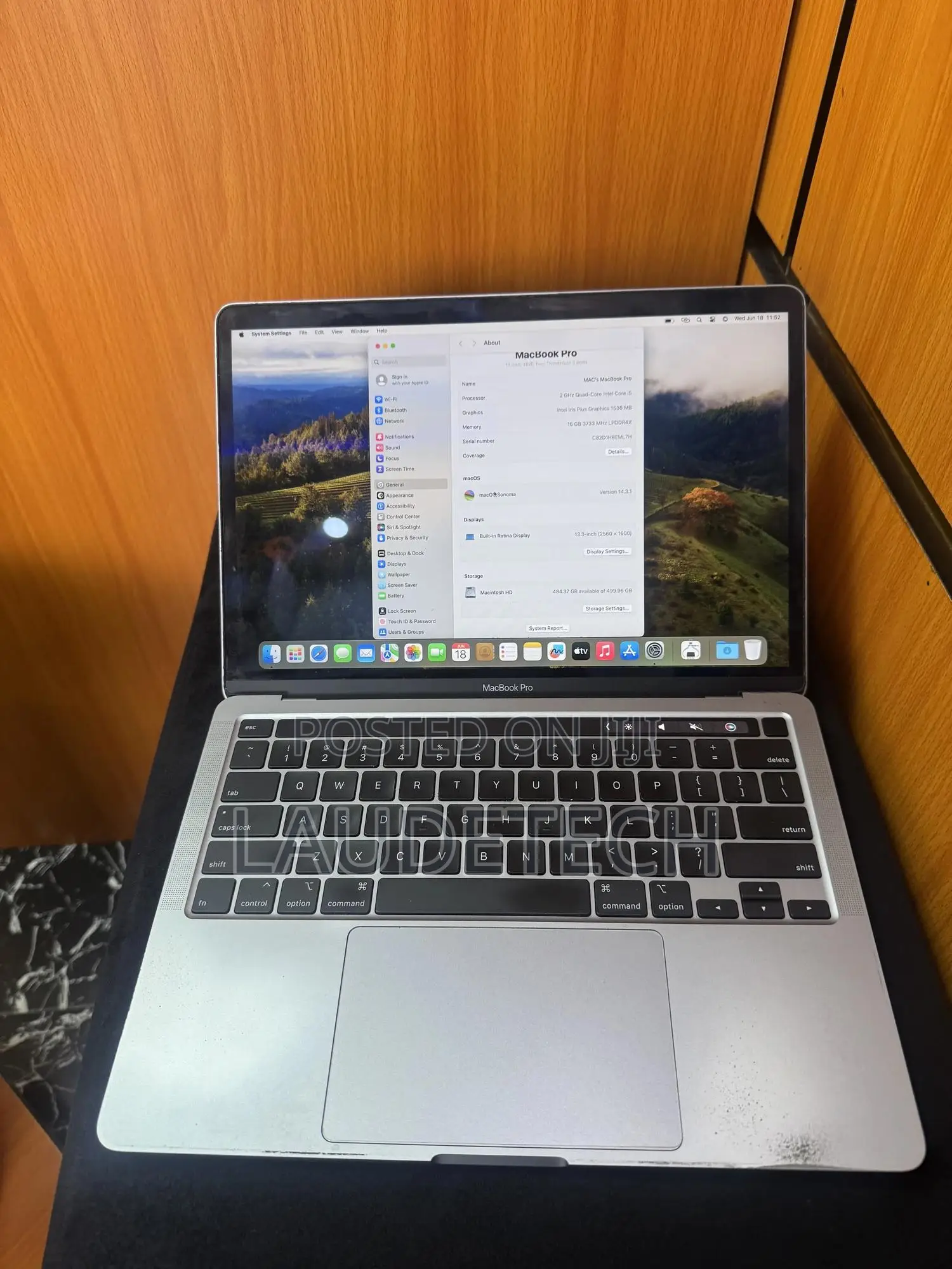 Laptop Apple MacBook Pro 2020 16GB Intel Core I5 SSD 512GB