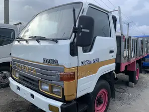Toyota Dyna 200