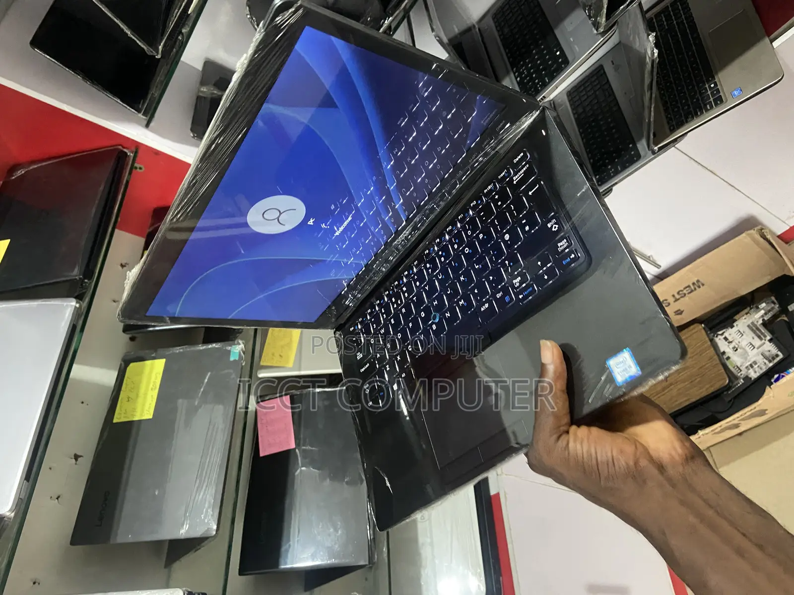 New Laptop Dell 8GB Intel Core I5 SSD 256GB