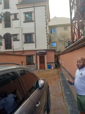 3bdrm Block of Flats in Ago Palace for sale