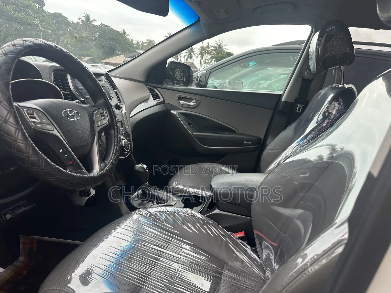 Hyundai Santa Fe 2017 White