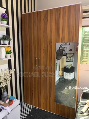 Unmatched Craft ,4 by 6 Wardrobe