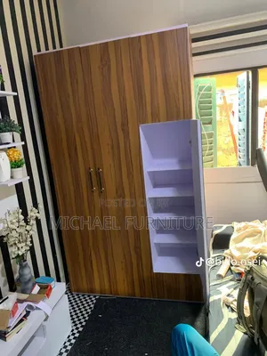 Unmatched Craft ,4 by 6 Wardrobe