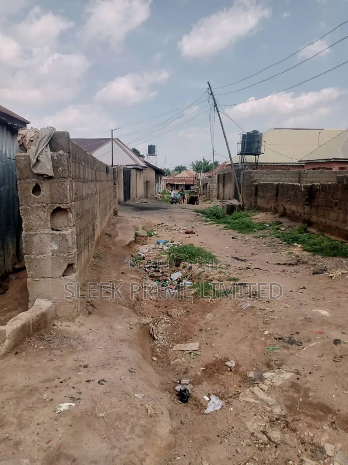 2bdrm Bungalow in Mararaba for sale