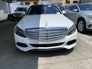 Mercedes-Benz C300 Luxury 4dr AWD 4Matic Sedan (2.0L 4cyl 7A) 2015