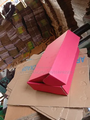 Red Mailer Box