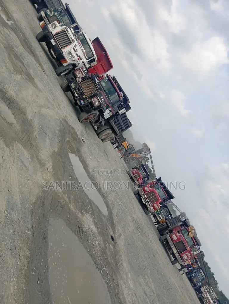 Iron Black Chippings and Granite