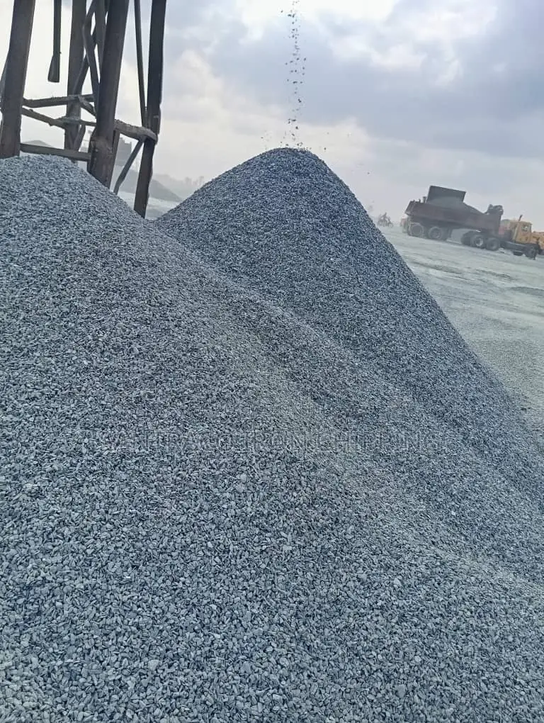 Iron Black Chippings and Granite