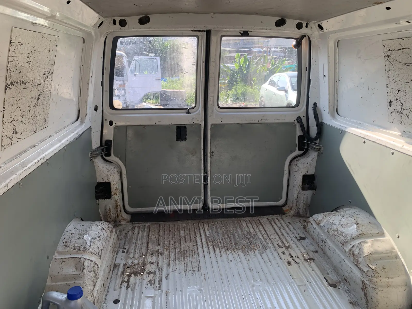 Volkswagen Transporter 2002 White