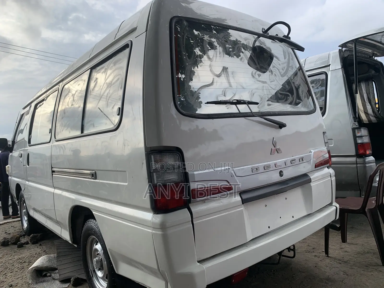 Mitsubishi Delica 2005 White