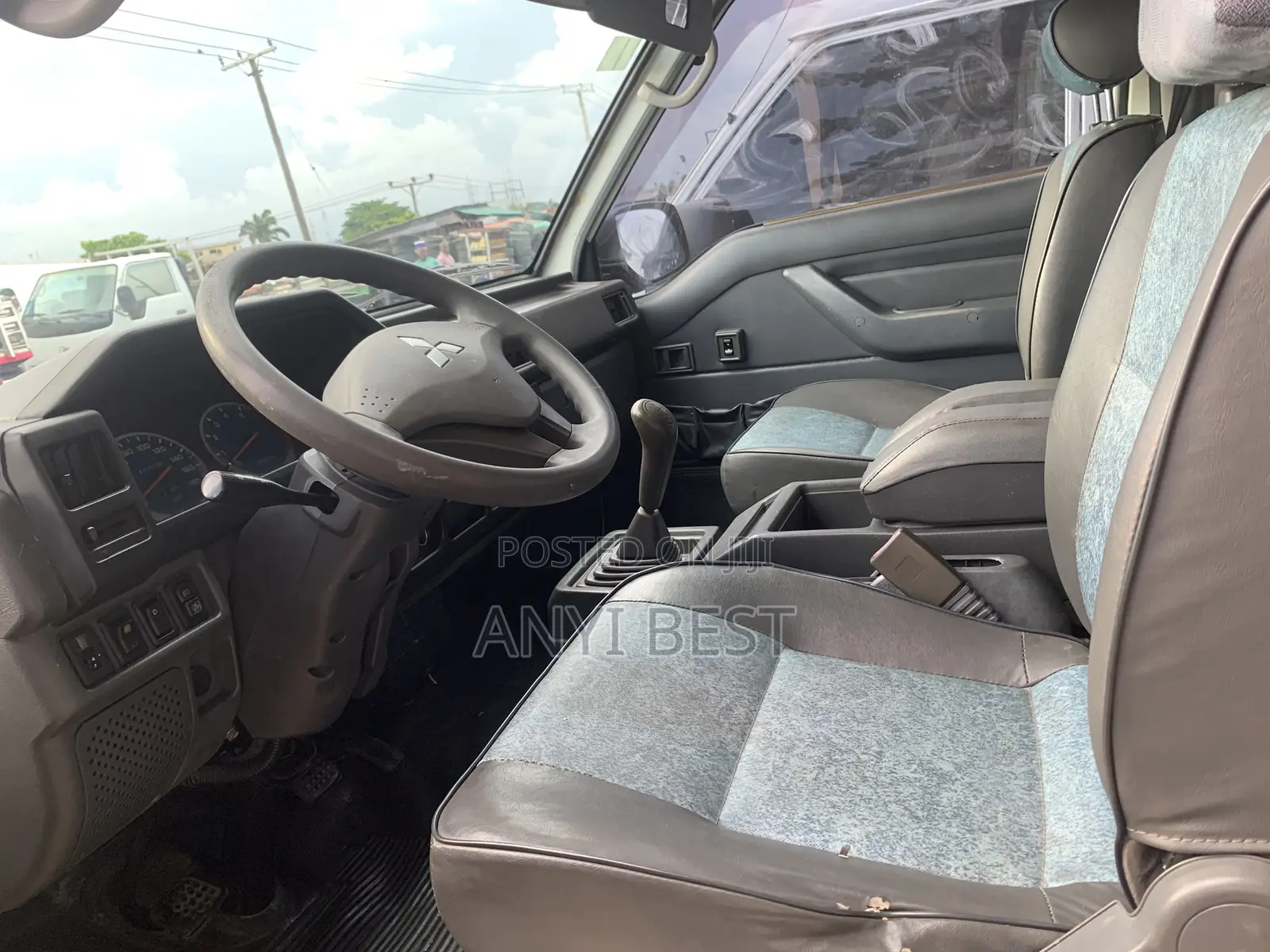 Mitsubishi Delica 2005 White