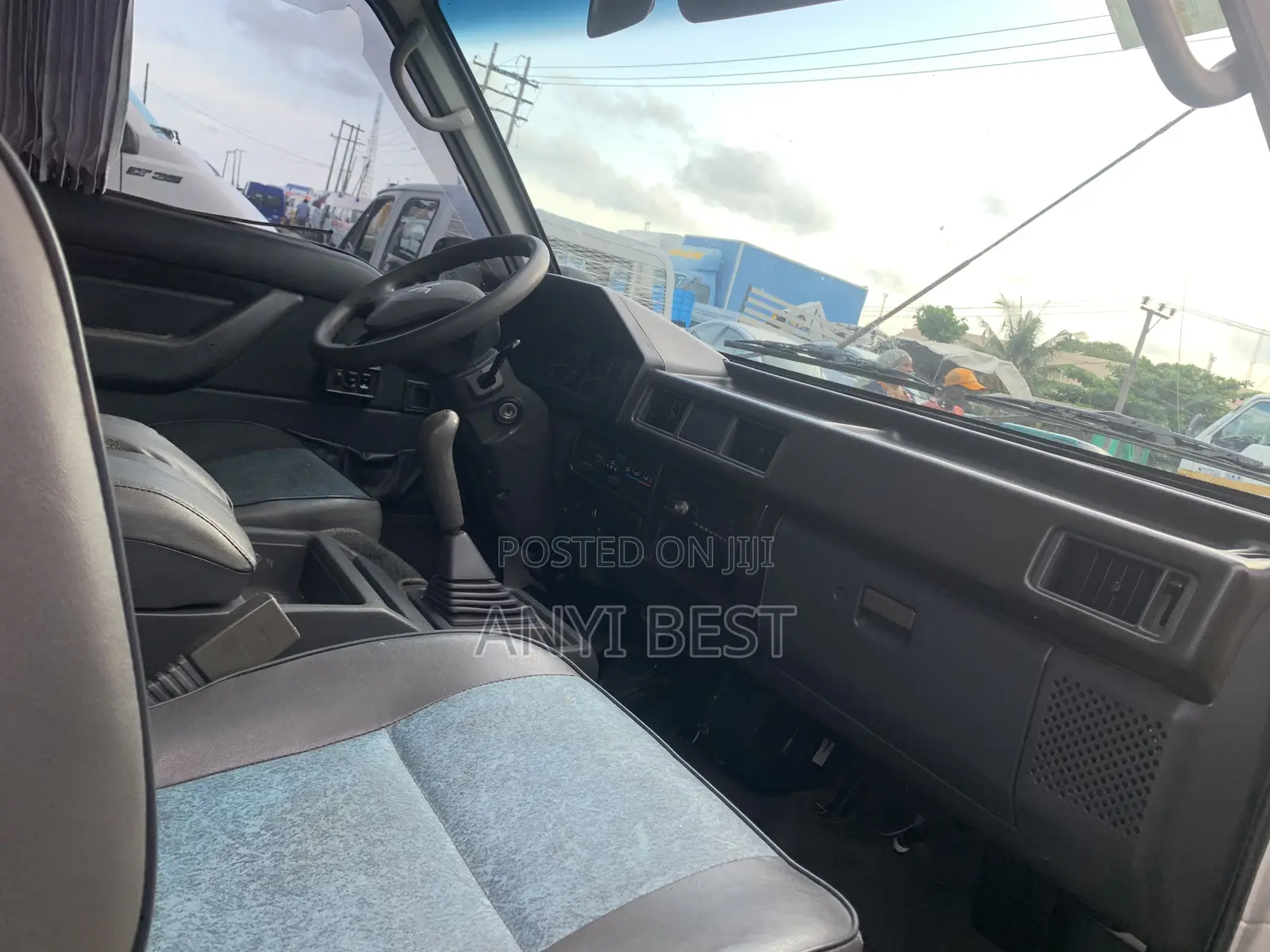 Mitsubishi Delica 2005 White