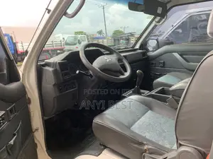 Mitsubishi Delica 2005 White