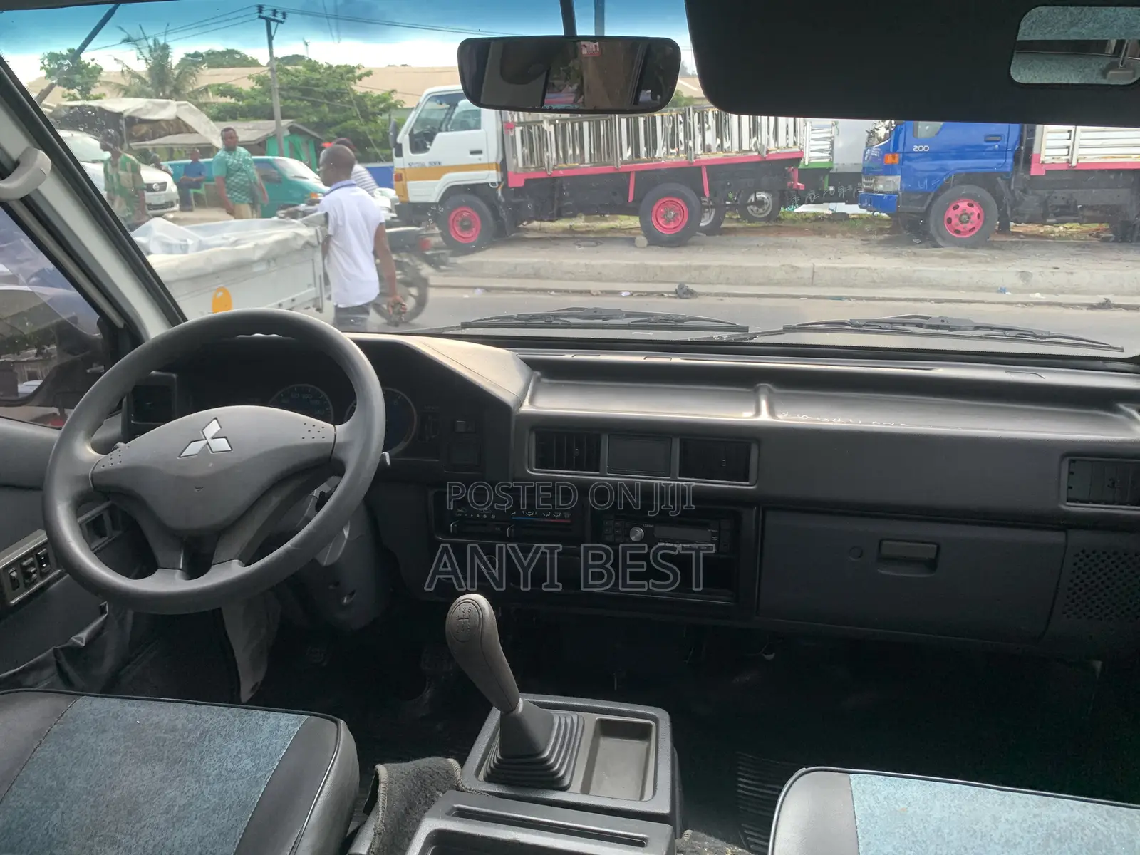 Mitsubishi Delica 2005 White