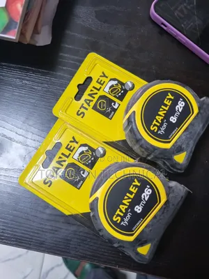Ey Tylon 8m/26' Tape Measures. Stanley