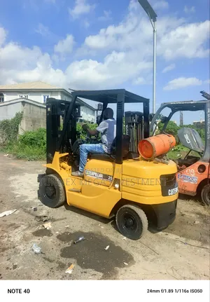 Just Arrive 2.5tons Gas Forklift Available for Sale