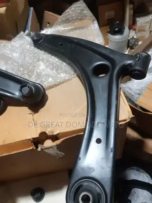 Set of Lower Arm for Mitsubishi Outlander 2016
