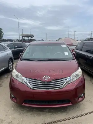 Toyota Sienna XLE 8 Passenger 2011 Burgundy