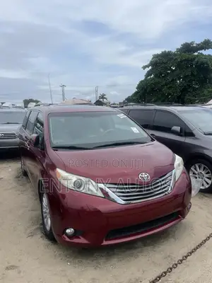 Toyota Sienna XLE 8 Passenger 2011 Burgundy
