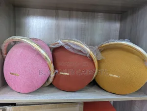 Onyx Studio 7 Gold
