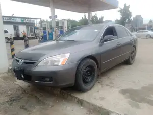 Photo - Honda Accord 2003 Gray
