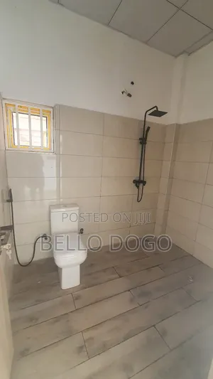 Photo - Market Toilet