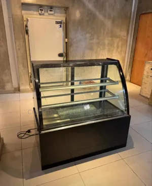 Industrial Cake Display Chiller Standing 4feet