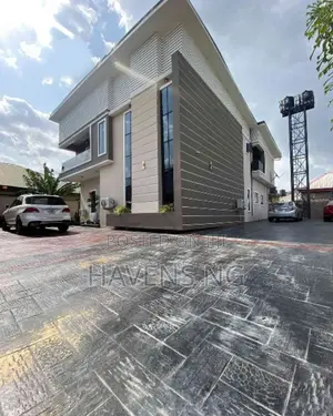 5bdrm Duplex in Elelenwo for sale