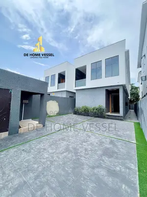 5bdrm Duplex in Ologolo for sale