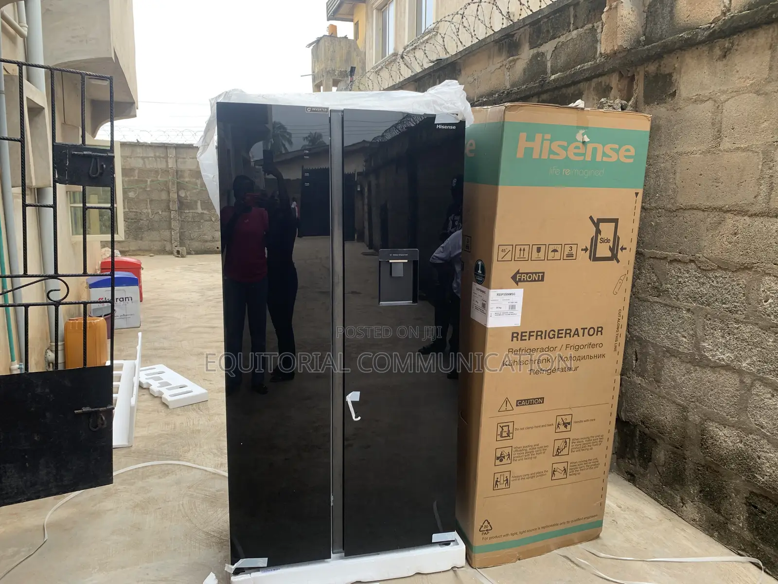 558l Family-Sized Refrigerator: Hisense Rs5p5558nmsg