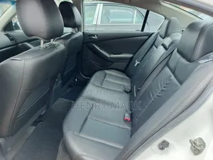 Nissan Altima 2011 White