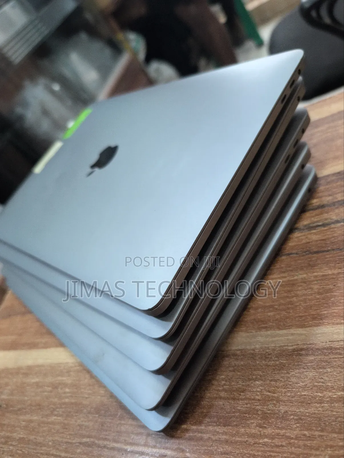 Laptop Apple MacBook Pro 2020 16GB Intel Core i5 SSD 512GB