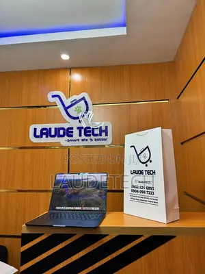 Laptop Apple MacBook Air 2022 M2 8GB Apple M2 SSD 256GB