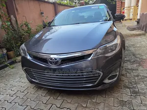 Toyota Avalon XLE Sedar FWD (3.5L 6cyl 6A) 2013 Gray