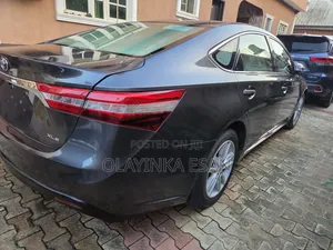 Toyota Avalon XLE Sedar FWD (3.5L 6cyl 6A) 2013 Gray