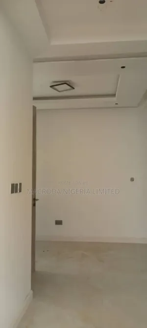 5bdrm House in Ikeja for rent