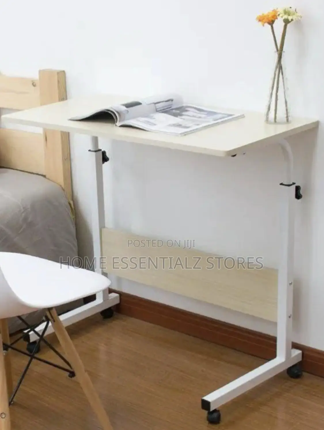 Simple Laptop Table - Reading Table