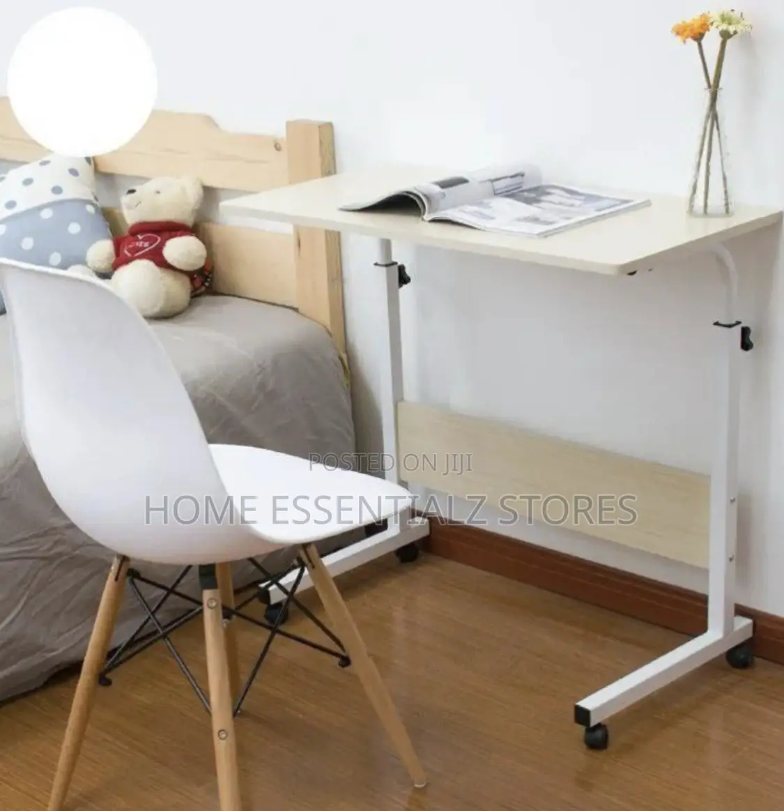 Simple Laptop Table - Reading Table