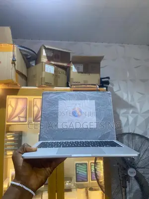 Laptop Apple MacBook Air 2025 M4 13-Inch 16GB Apple M4 SSD 256GB