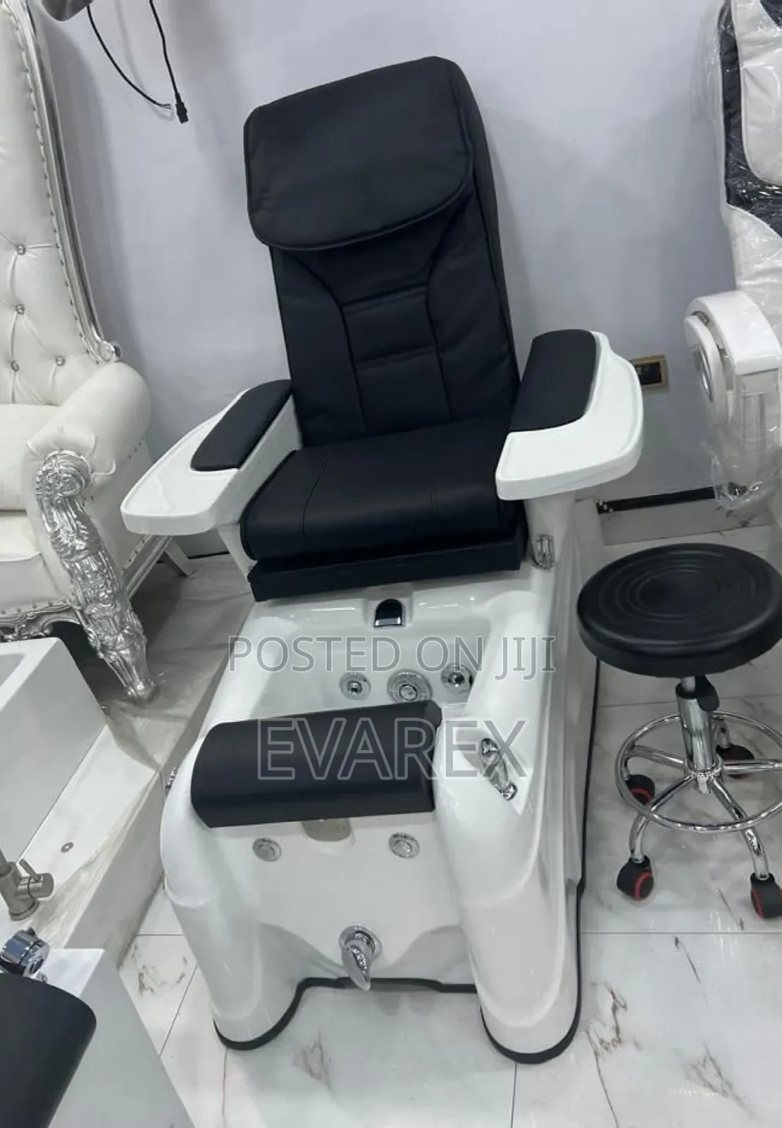 Luxury Pedicure Machine White With Massager