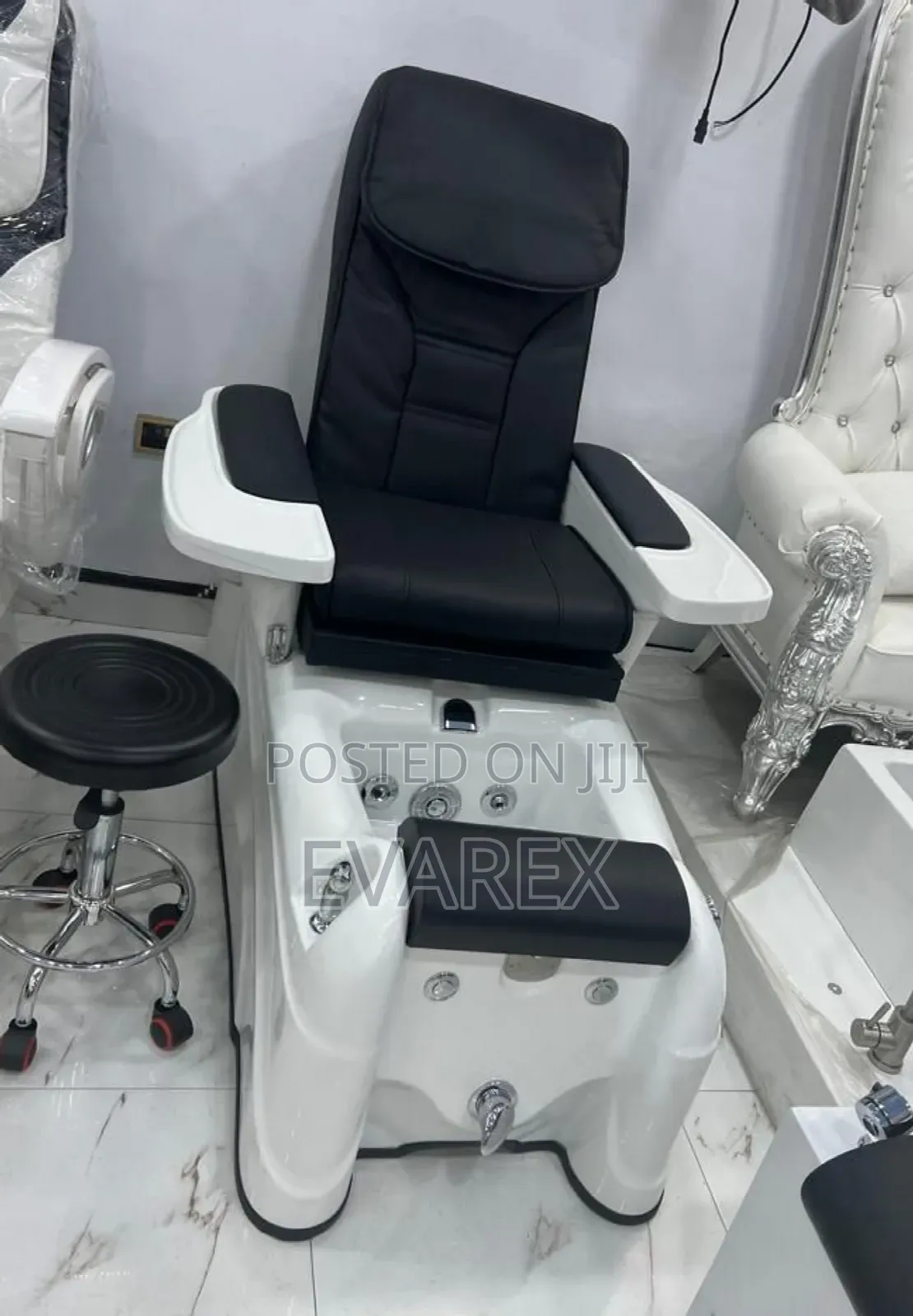 Luxury Pedicure Machine White With Massager