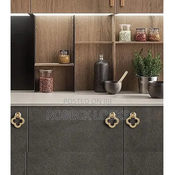 Elegant Gold Clover Drop Pulls
