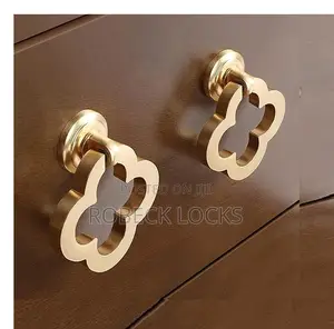 Elegant Gold Clover Drop Pulls