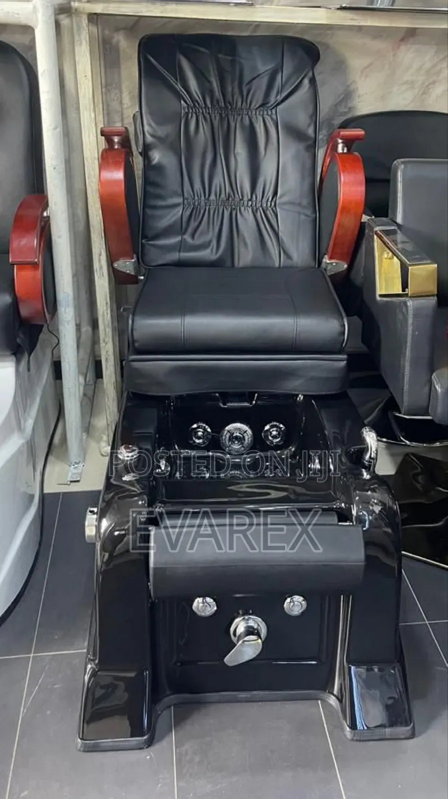Luxury Pedicure Machine White Massager Black