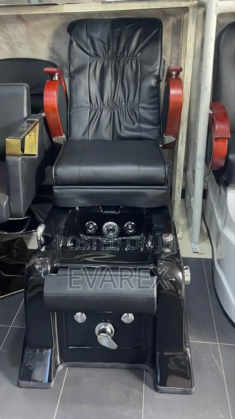 Luxury Pedicure Machine White Massager Black