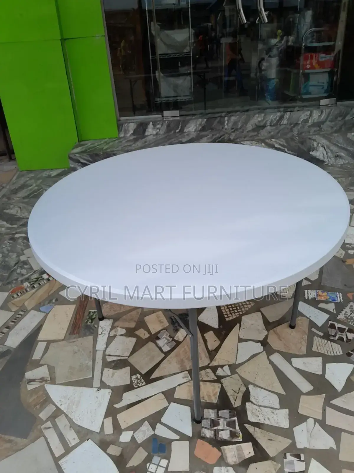 Round Table 5ft by 10 Seat