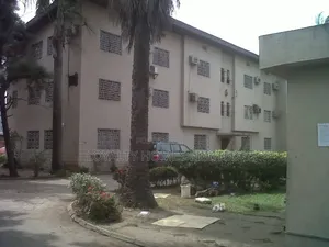 3bdrm Block of Flats in Bristol Road, Apapa for sale
