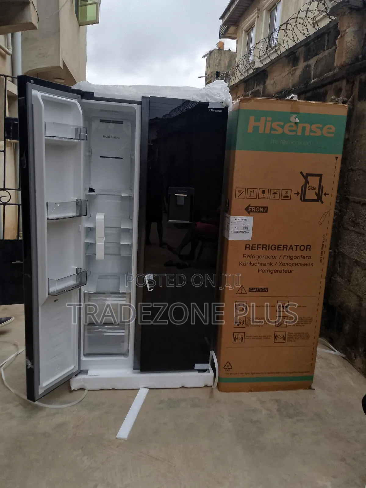 Hisense 558 Glassed Door Side by Side Refrigerator