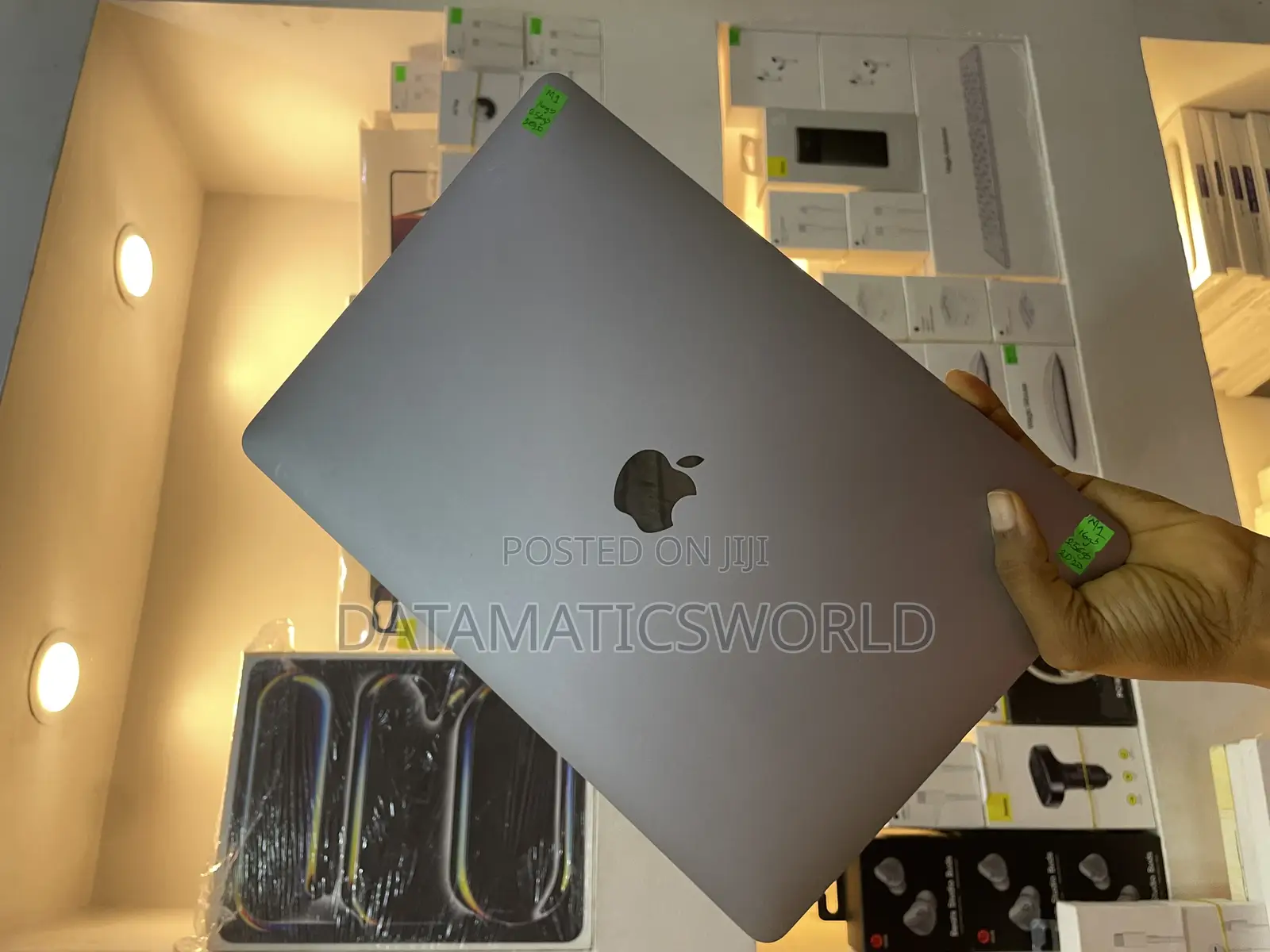 Laptop Apple MacBook Pro 2018 16GB Intel Core I7 SSD 512GB